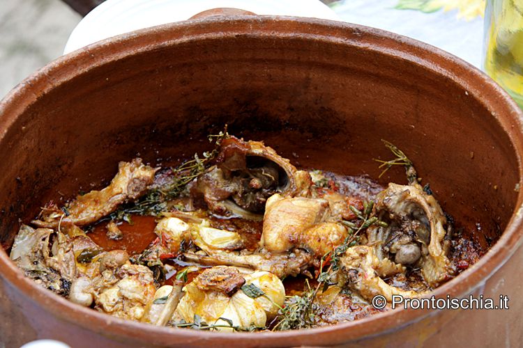 Coniglio all'ischitana